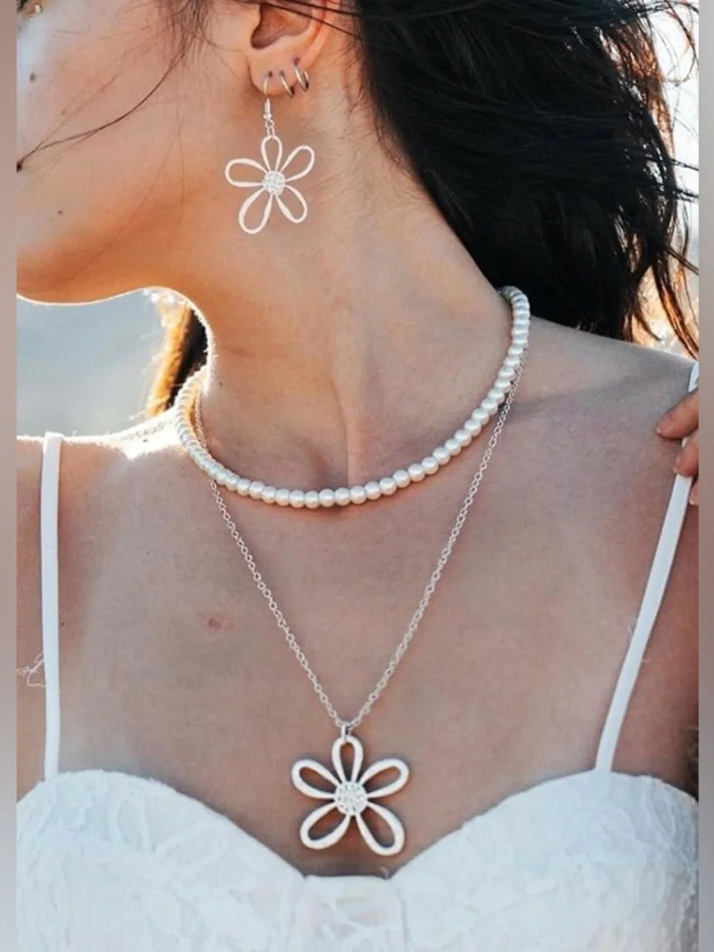 Boho Delicate Silver Daisy Pendant Necklace and Earring Set ~ New~